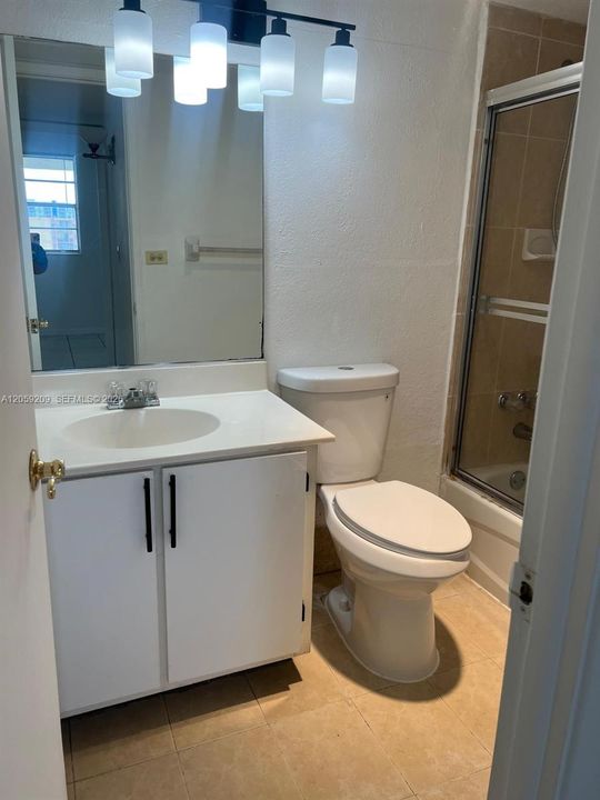 For Rent: $1,750 (1 beds, 1 baths, 605 Square Feet)