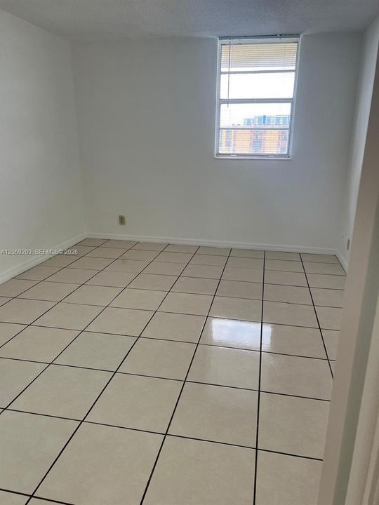 For Rent: $1,750 (1 beds, 1 baths, 605 Square Feet)