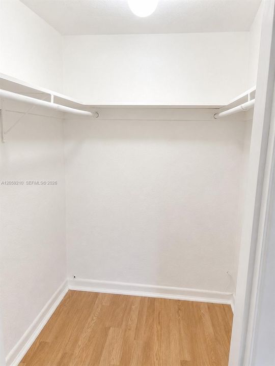 В аренду: $2,300 (2 спален, 2 ванн, 0 Квадратных фут)