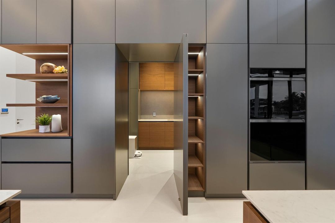 pantry4