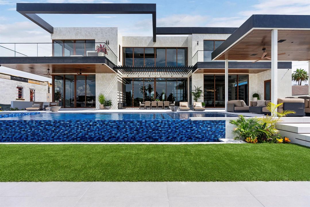house back3
