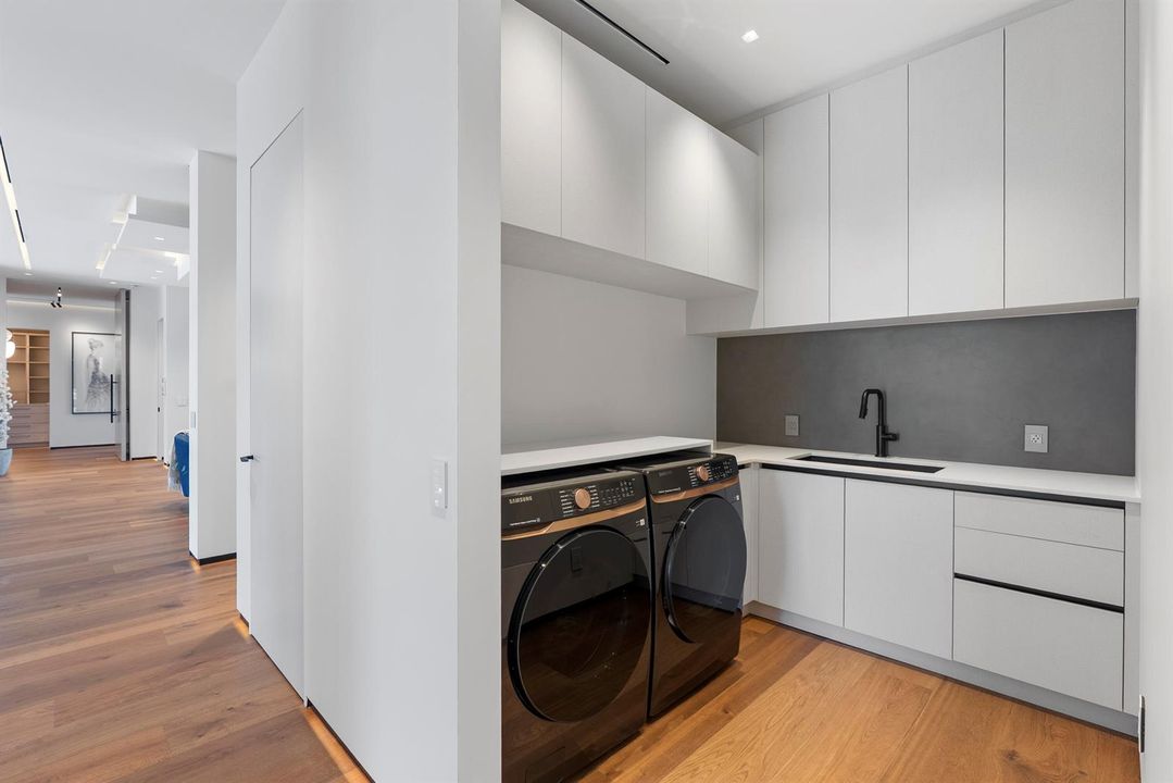 laundry room1