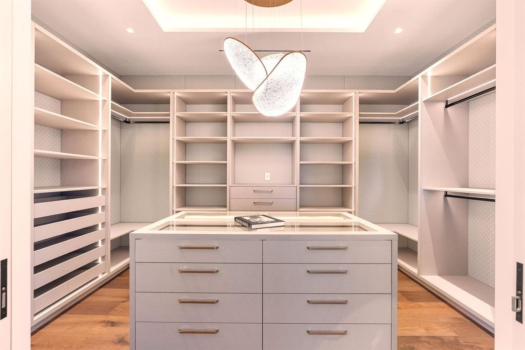 her-closet3