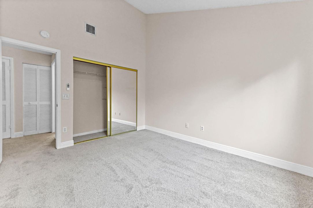 26 Bedroom 02