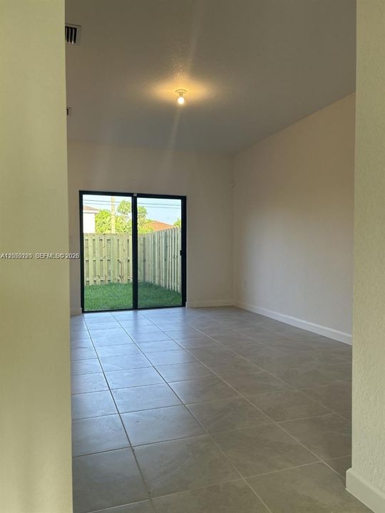 En Renta: $2,500 (3 camas, 2 baños, 1612 Pies cuadrados)