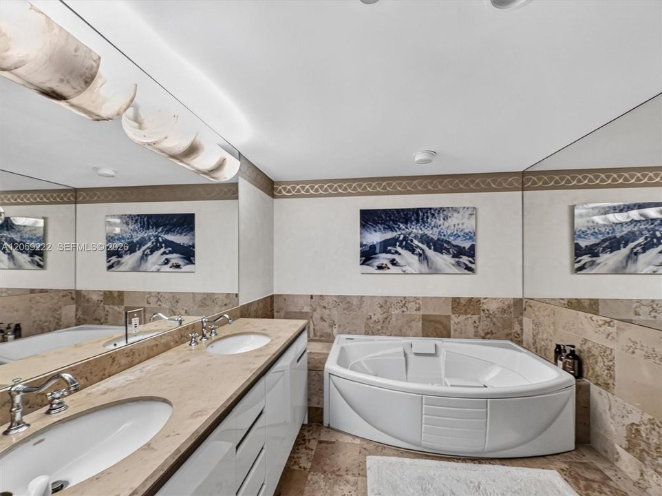 В аренду: $25,000 (1 спален, 2 ванн, 1660 Квадратных фут)