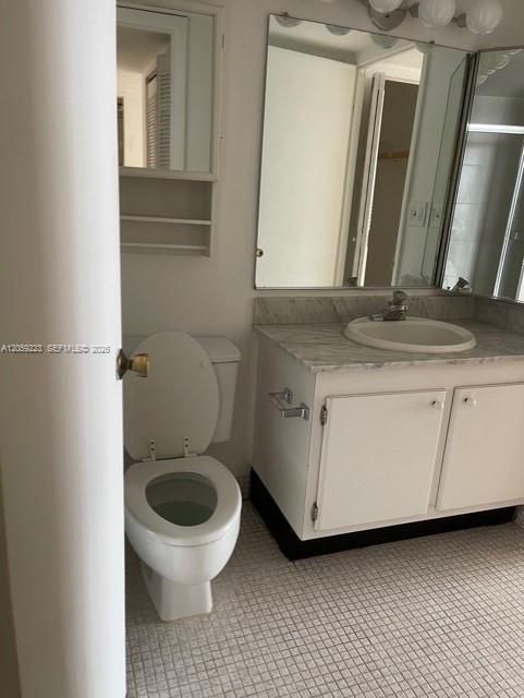 В аренду: $1,800 (1 спален, 1 ванн, 825 Квадратных фут)