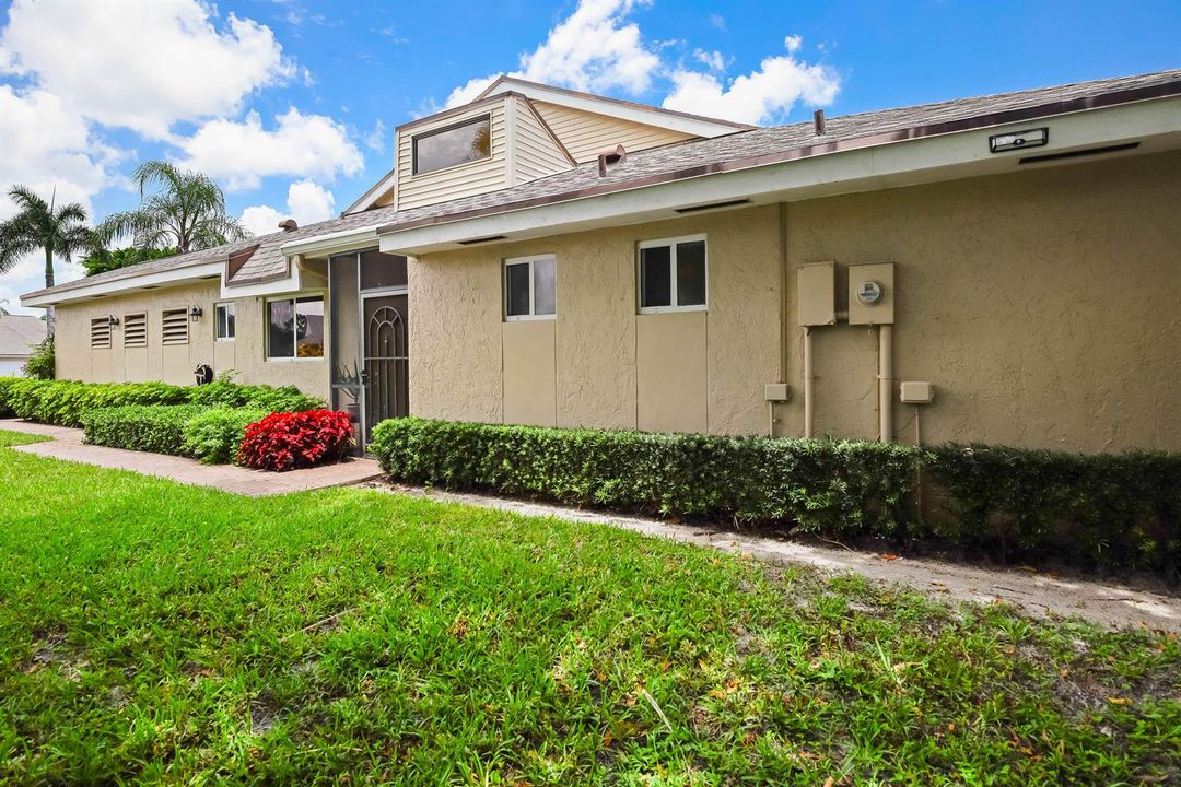 6858 Fountains Circle - MLS - 043
