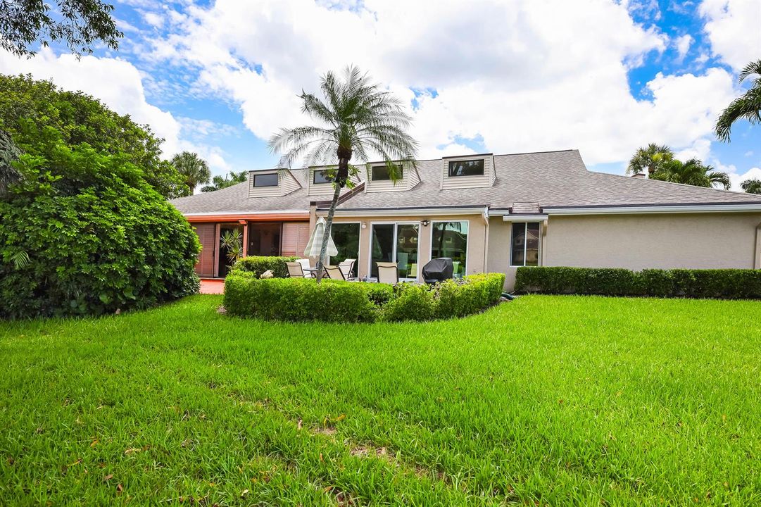 6858 Fountains Circle - MLS - 042
