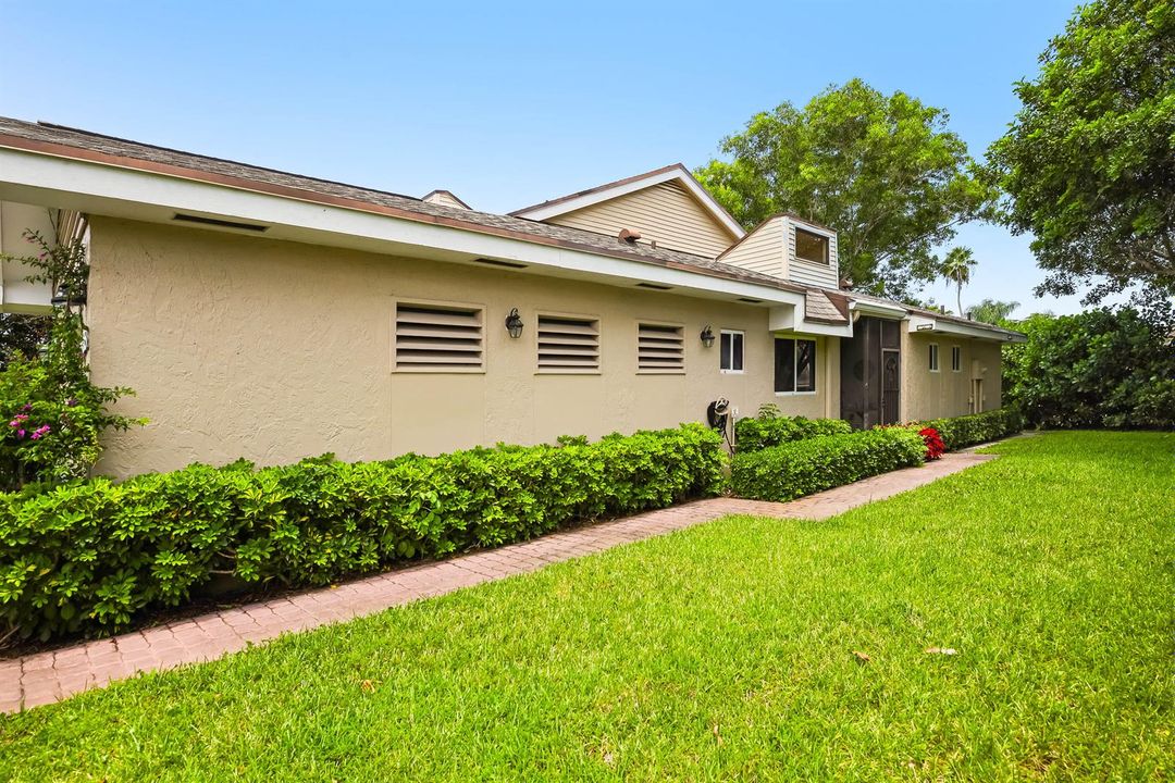 6858 Fountains Circle - MLS - 045