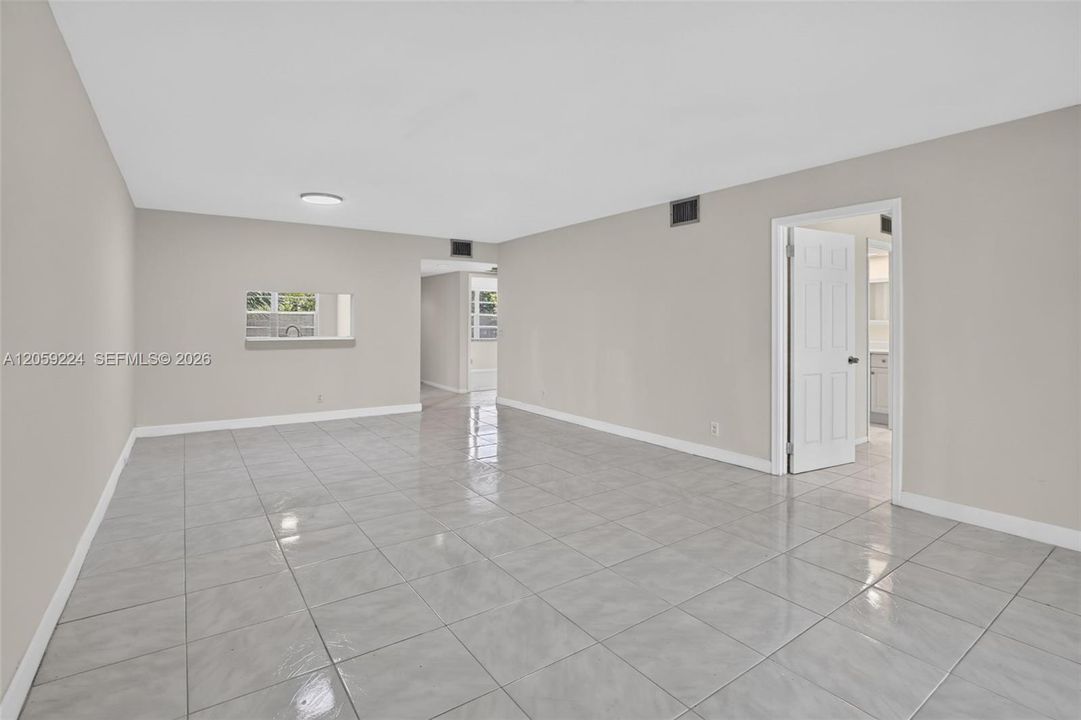 На продажу: $189,000 (2 спален, 2 ванн, 1192 Квадратных фут)