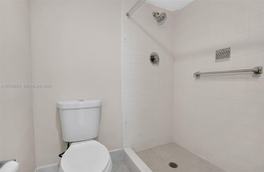 На продажу: $189,000 (2 спален, 2 ванн, 1192 Квадратных фут)