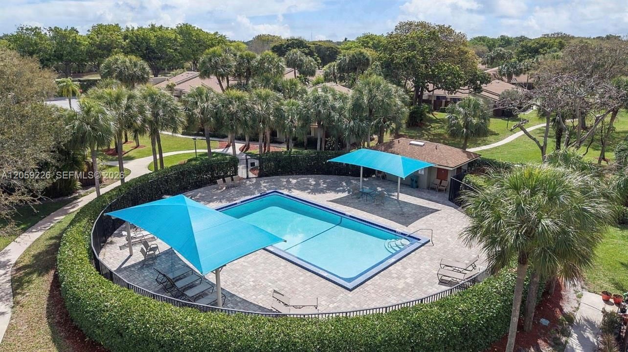 For Rent: $2,500 (3 beds, 2 baths, 1380 Square Feet)