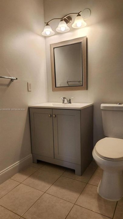 For Rent: $2,500 (3 beds, 2 baths, 1380 Square Feet)