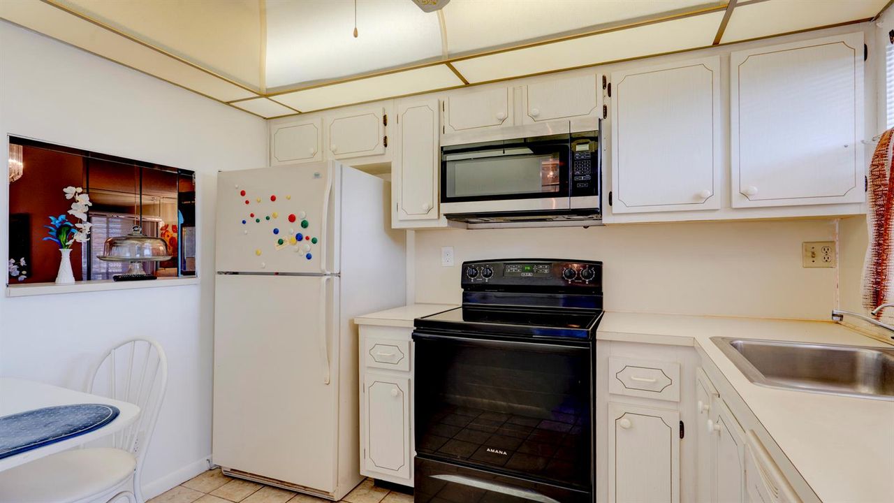 9400 Sunrise Lakes Blvd.# 303 Sunrise FL