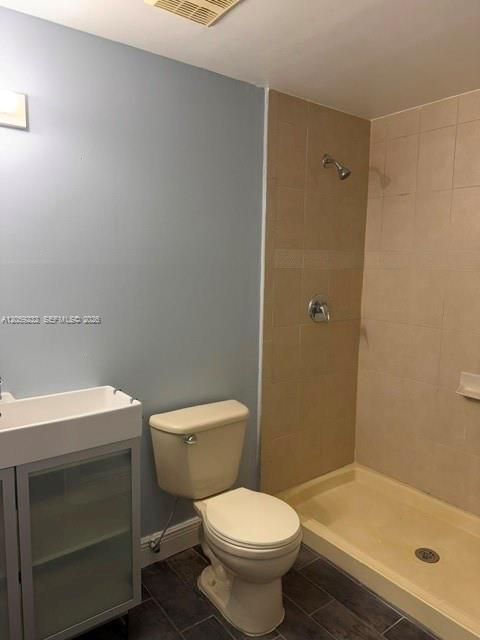 На продажу: $225,000 (2 спален, 2 ванн, 809 Квадратных фут)