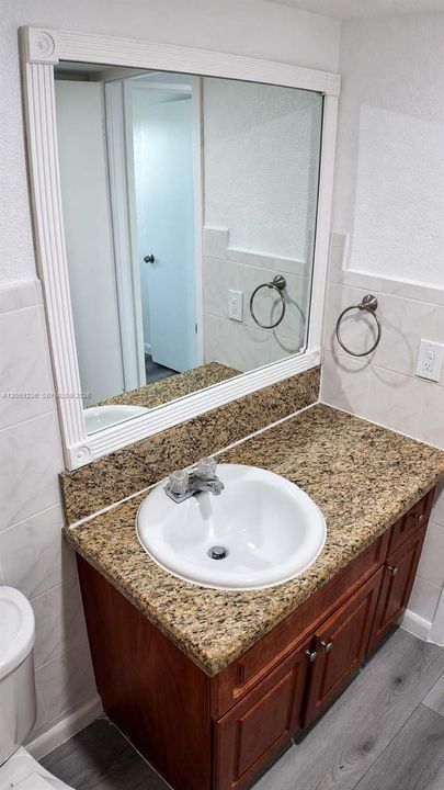 В аренду: $1,900 (2 спален, 1 ванн, 434568 Квадратных фут)