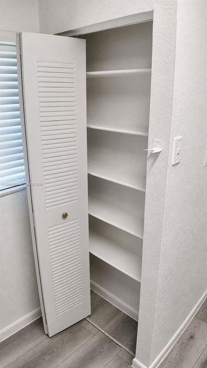 В аренду: $1,900 (2 спален, 1 ванн, 434568 Квадратных фут)