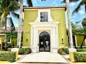 For Rent: $2,500 (2 beds, 2 baths, 977 Square Feet)
