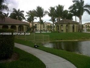 For Rent: $2,500 (2 beds, 2 baths, 977 Square Feet)