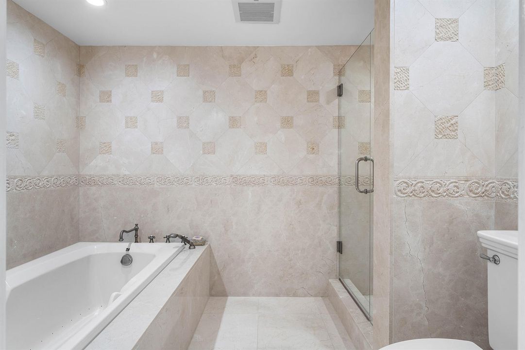 SOOTHING SPA TUB - INLAID MARBLE WALLS