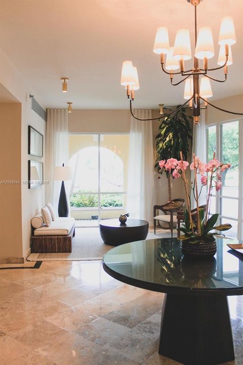 For Rent: $3,500 (2 beds, 2 baths, 1110 Square Feet)