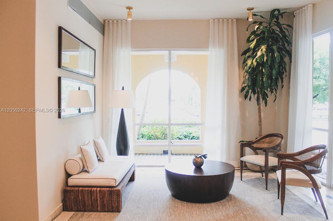 For Rent: $3,500 (2 beds, 2 baths, 1110 Square Feet)