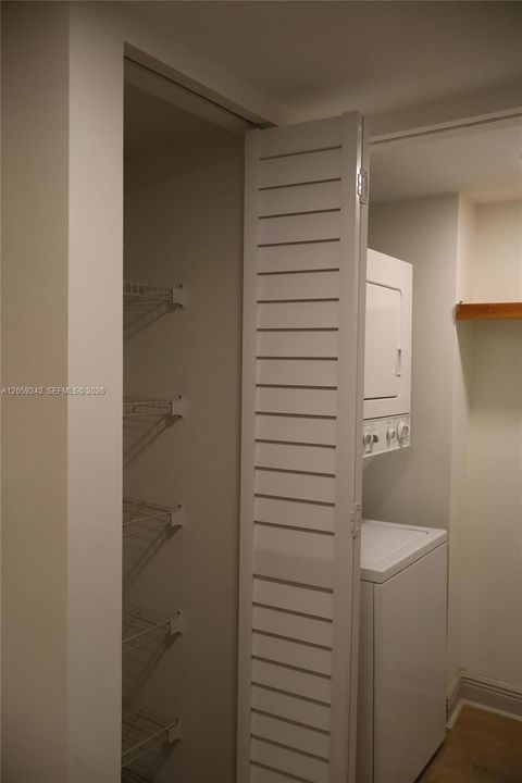 For Rent: $3,500 (2 beds, 2 baths, 1110 Square Feet)
