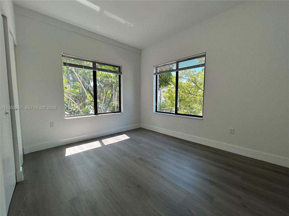 For Rent: $2,600 (2 beds, 1 baths, 650 Square Feet)
