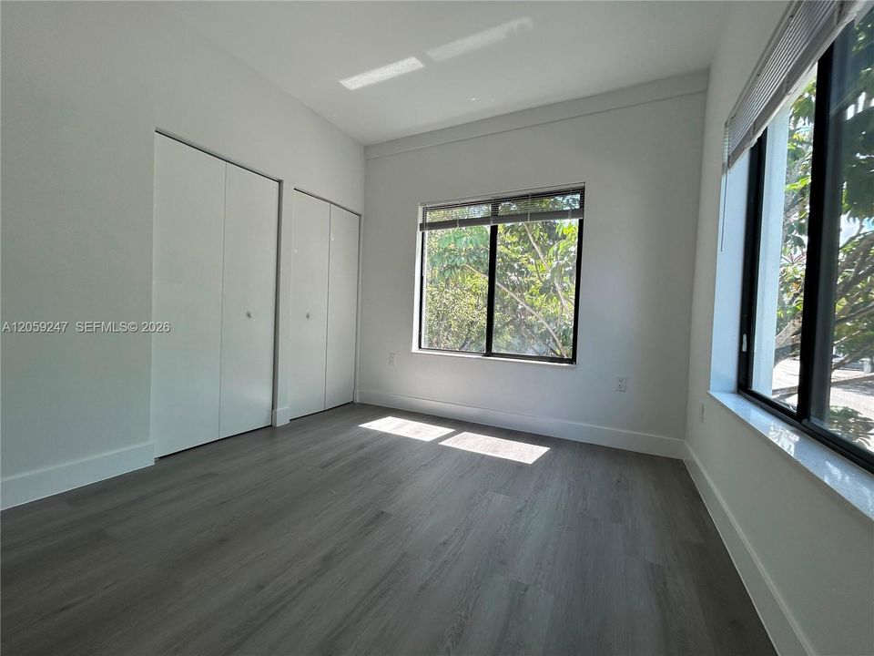 For Rent: $2,600 (2 beds, 1 baths, 650 Square Feet)