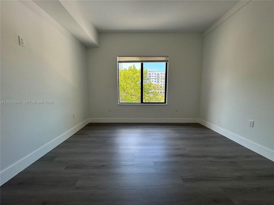 For Rent: $2,600 (2 beds, 1 baths, 650 Square Feet)