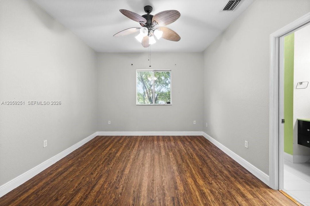 En Venta: $405,000 (2 camas, 2 baños, 1428 Pies cuadrados)