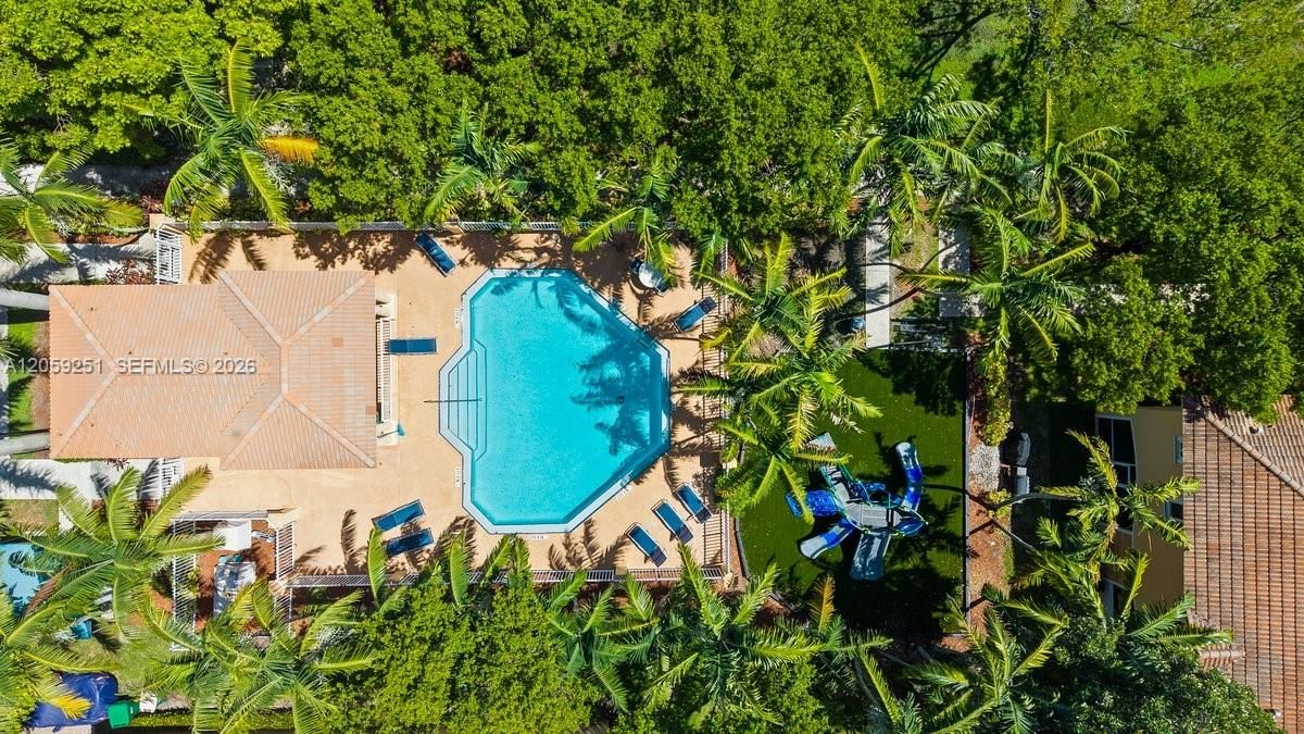 En Venta: $405,000 (2 camas, 2 baños, 1428 Pies cuadrados)