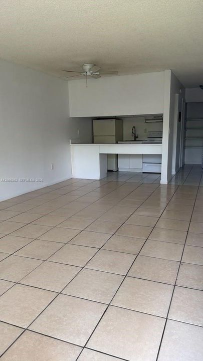For Rent: $1,150 (0 beds, 1 baths, 440 Square Feet)