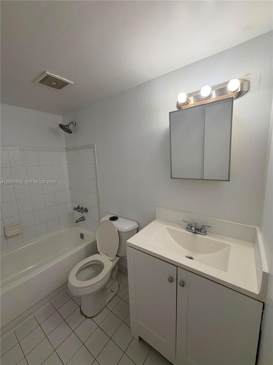 For Rent: $1,150 (0 beds, 1 baths, 440 Square Feet)