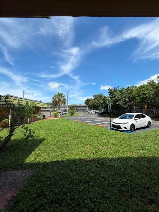 For Rent: $1,150 (0 beds, 1 baths, 440 Square Feet)