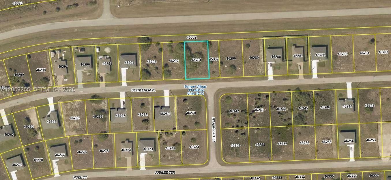 На продажу: $27,500 (0.26 acres)