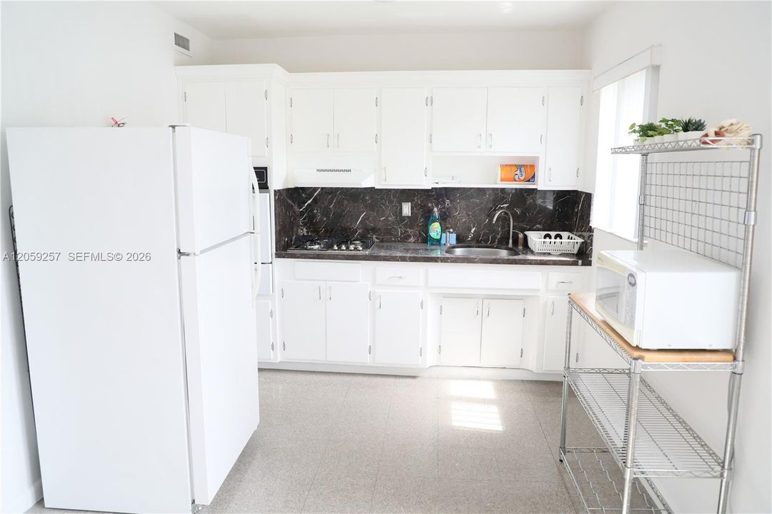 En Renta: $2,400 (1 camas, 1 baños, 500 Pies cuadrados)