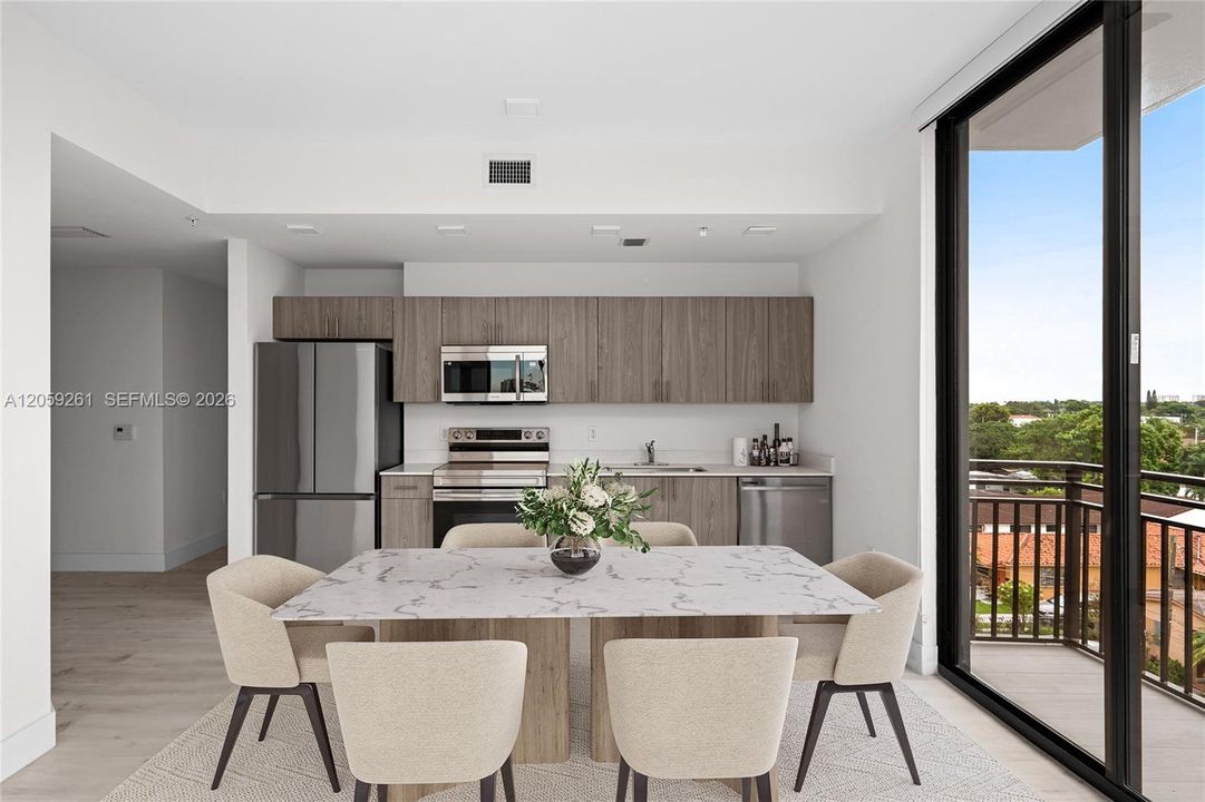 For Rent: $4,050 (3 beds, 2 baths, 1133 Square Feet)