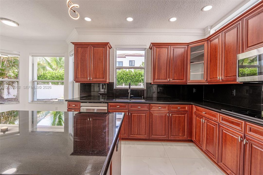 For Rent: $7,000 (4 beds, 3 baths, 3625 Square Feet)