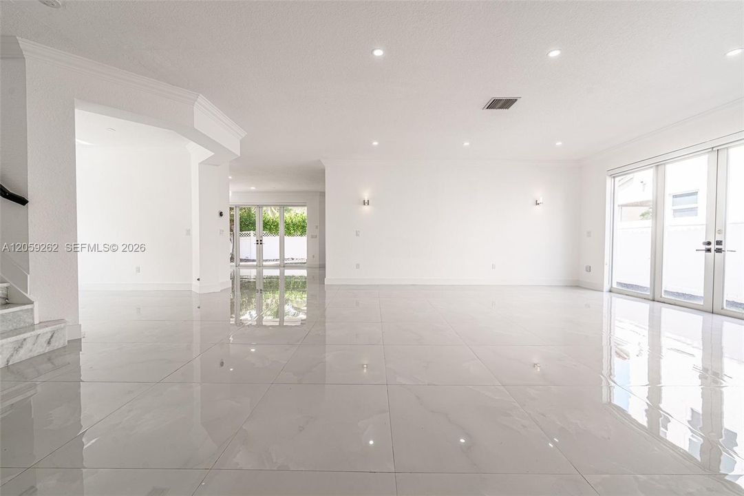 For Rent: $7,000 (4 beds, 3 baths, 3625 Square Feet)
