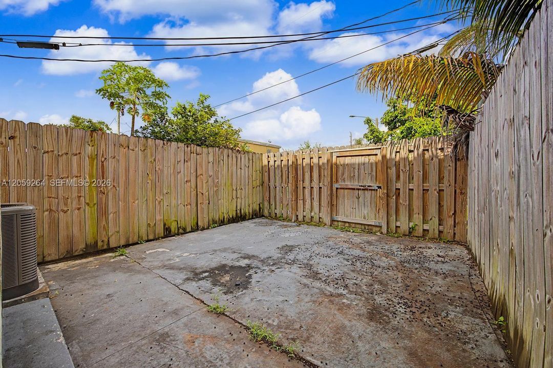 В аренду: $2,650 (3 спален, 2 ванн, 1150 Квадратных фут)
