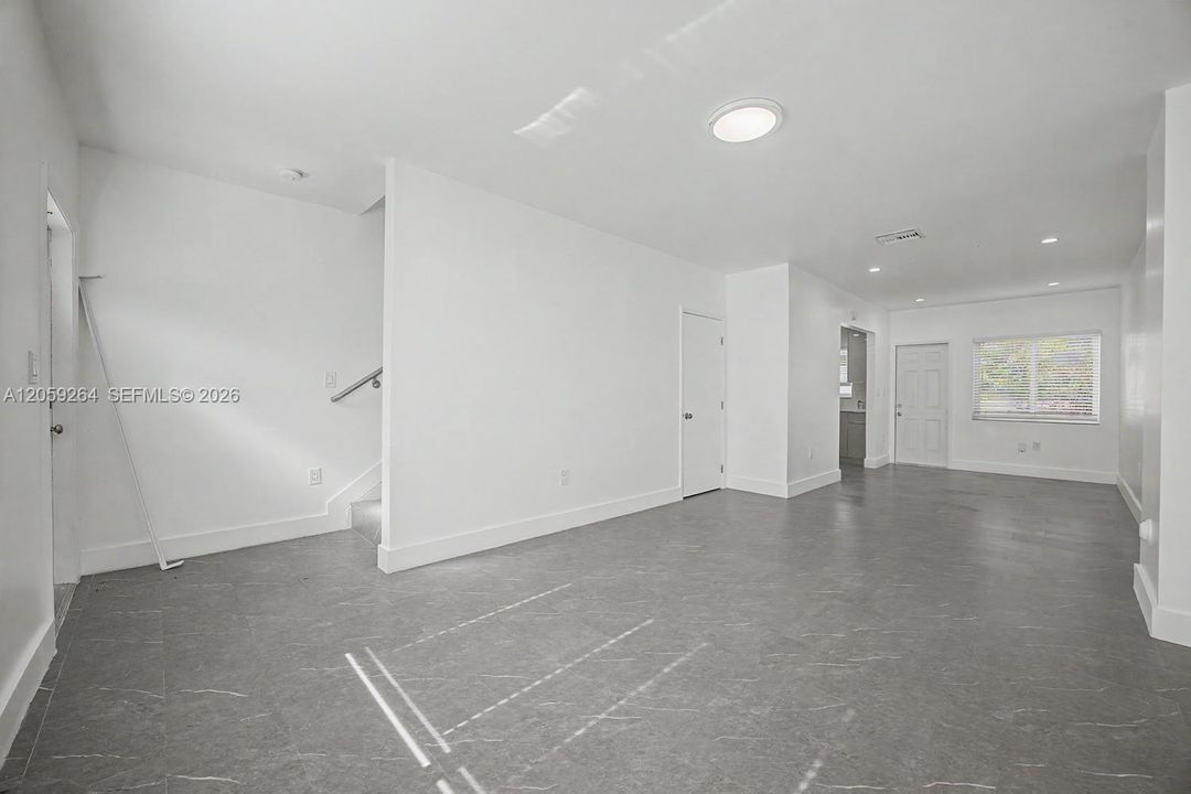 В аренду: $2,650 (3 спален, 2 ванн, 1150 Квадратных фут)