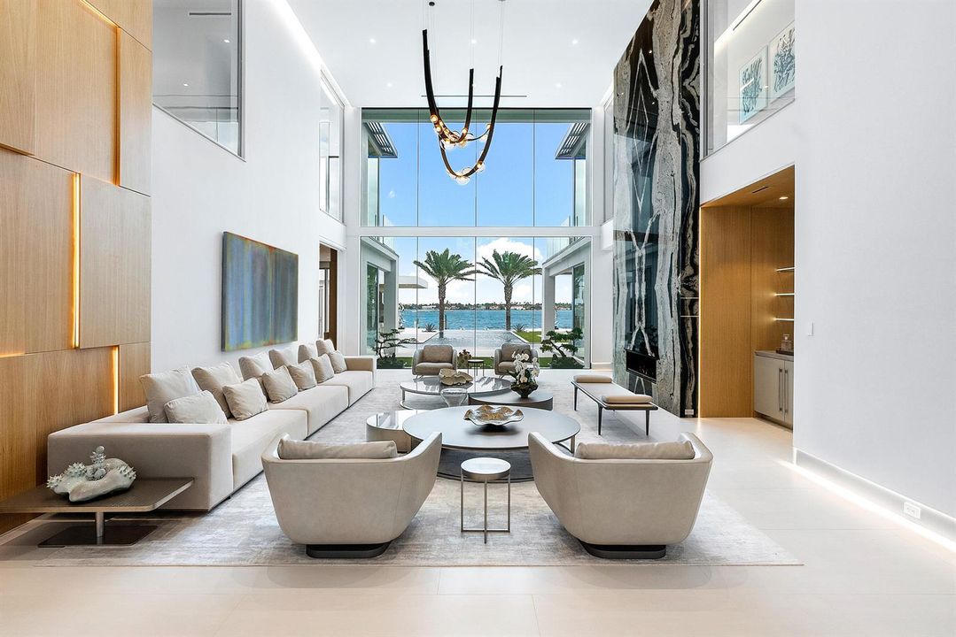 007-Foyer