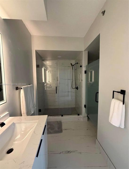 В аренду: $3,000 (1 спален, 1 ванн, 845 Квадратных фут)