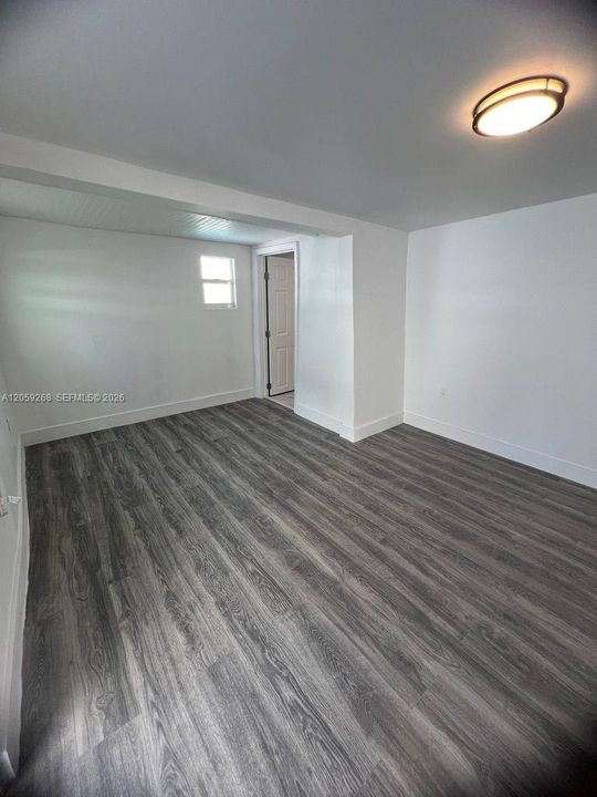 For Rent: $1,400 (1 beds, 1 baths, 1832 Square Feet)