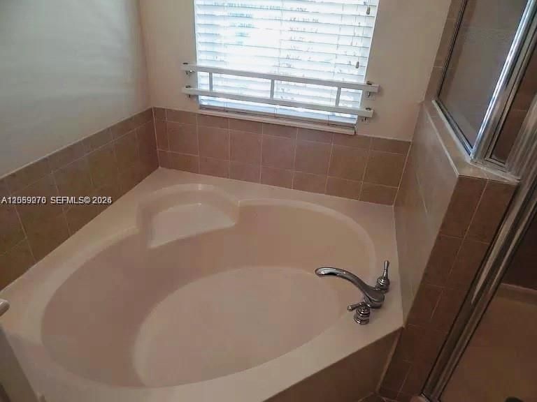 В аренду: $2,800 (3 спален, 2 ванн, 1669 Квадратных фут)