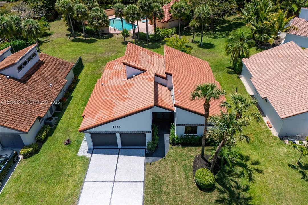 В аренду: $6,500 (0 спален, 2 ванн, 1667 Квадратных фут)