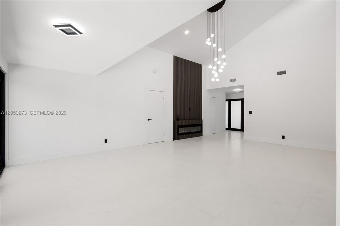 В аренду: $6,500 (0 спален, 2 ванн, 1667 Квадратных фут)