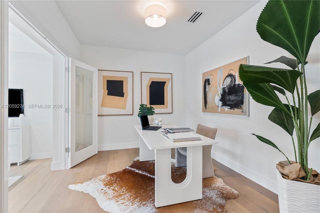 Activo con contrato: $2,175,000 (4 camas, 4 baños, 4316 Pies cuadrados)